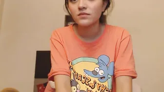Beauty Colombian otaku Angela has a dreamy butt and is
