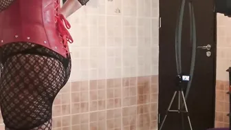 Strap-On Fucking And Face Sitting