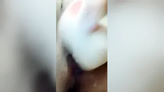 Masturbate gigantic vibrator