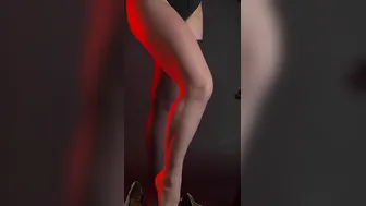 View me change. Can you watch the cunt? Ebony nylon stockings - Gf Elymira toes bondage