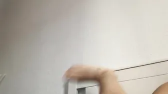 Satisfy cum on my toes