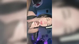 Tatted Hottie into pigtails blows thick ebony penis