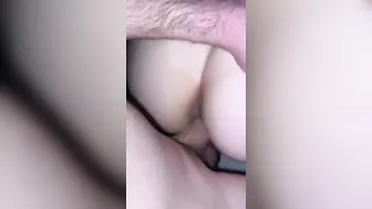 My tight vagina cant hold all this cum