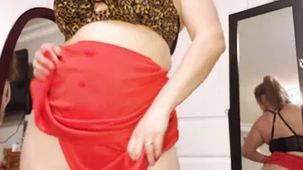 Beauty Mom Gets Naked  Oils Gigantic Bouncing Boobies