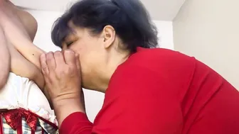 Cum on Huge Titties