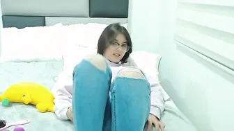Otaku sluts with glasses – Colombian web cam lets you watch