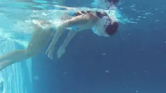 Enjoy Lina Mercury and Mia Ferrari swim nude