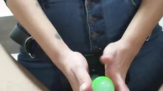 ella lo convierte en su perra point of view pegging | se folla a su marido con un arnés