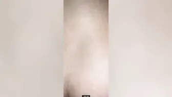 Bombshell Beauty pegging men juicy butt