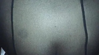 红衣黑丝少妇