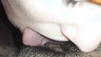 My lover teaches my gf how to lick vagina well