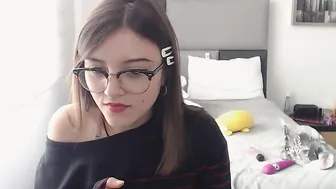 Adorable nerdy Colombian cunt with mouth pulls down her jeans and lingerie