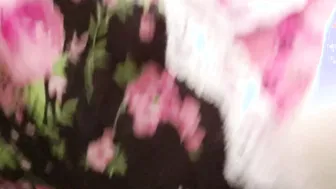 Slender younge bimbo facedown making herself cum