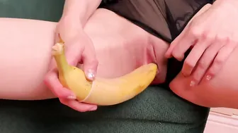 slim Cutie blonde Carolina Sun fucks herself with a banana and getting her cunt leaking