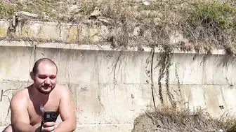 4 lone rangers found a women on the beach and fed her with their cocks