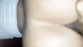 Rubia culona recibe fuerte anal