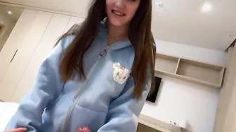 STEP-DAUGHTER BOUNCES ON MY PENIS UNTIL I CUMSHOT HER