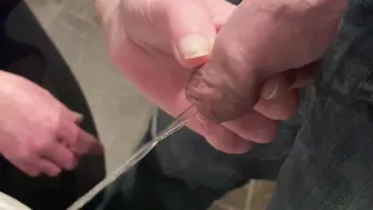 I keep his Penis when he Pissing and next washing my hands inside peeing