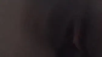 Mi novio se calienta con mi culo y me folla