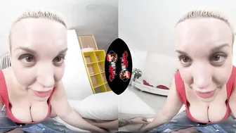 VRLatina - Incredible Curvy Huge Boobs Blondie Fesser VR Experience