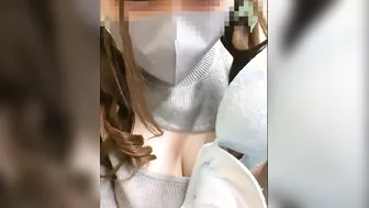 【Ｉカップ変態巨乳女子大生とうふ】Tiktokでバズった例の私服でネカフェで通行人にびくびくしながら巨大ディルドでオナニー