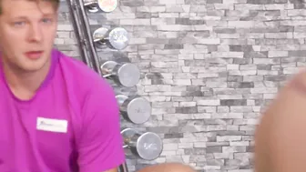 Excited the bro doing fitness and get a cock into the butt