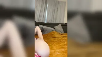 Amelia takes 7 inches up the booty for your satisfaction