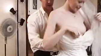 19 jaehrige Cherry erzaehlt von ihrem Hochzeitsfick - Geil