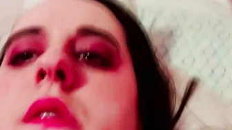 Eating That Twat Out