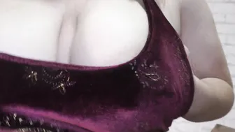 Cutie mom performance her body with a big hooters thick butt and bushy vagina