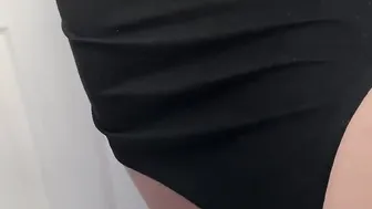 Beauty professor shows her smooth vagina