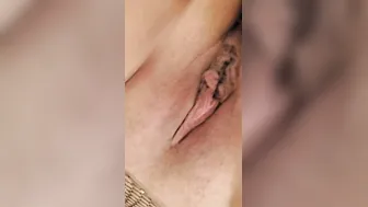 Bombshell white bimbo getting two cocks