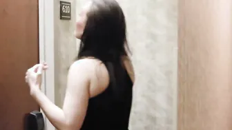 Desperation porn video – PISSING DESPERATION INSIDE HOTEL HALLWAY DRIPPING JEANS FOR AUTUMN SOUTH (4k)