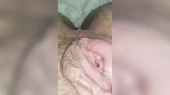 Dripping and juicy snatch noises for your bbcs ❤