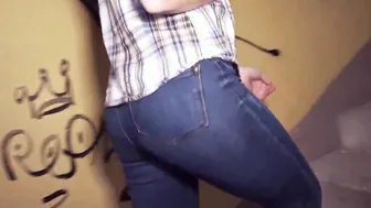 Petite german 18 Yo getting a creampie on her tiny boobs during the outside Sexdate