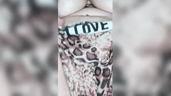 MEGA SQUIRT ESPAÑOL ATRAVIESA MI ROPA INTERIOR