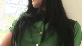 Gigantic Titty cougar Raquel Devine wird hart und tief gefickt