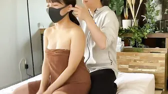 【対決セラピ！塗る子ちゃん】（女風セラピスト）【別カメラ】 前戯でアソコはビチャビチャ準備満タン。我慢できなく濃厚セックス！ 20代/マッサージ/日本人/素人/個人撮影/巨乳/クンニ