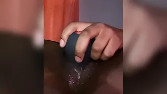 19 yo quickly plays with her self before parents come home