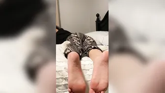 Soles Tease With Ass Showing