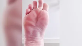 Cum on my legs my stunning ones