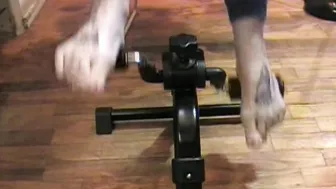 Peddling toes