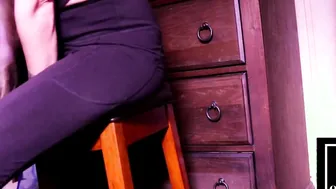 Stool humper babe