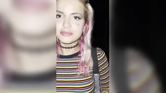 На улице КЛАССНО СОСЕТ