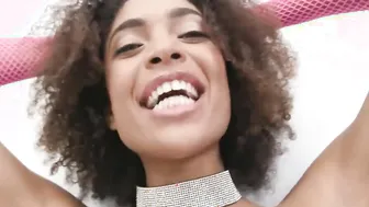 mulatto into pink tights head