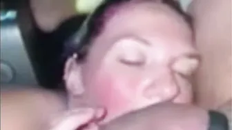 Cougar loves worshiping daddy’s nuts
