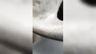 NO LLEGUÉ A CASA. ME MASTURBO EN EL COCHE A PLENA LUZ DEL DIA.