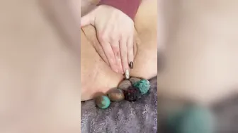 Oviposition- Elizabeth ejects 14 dragon eggs from her unshaved fat twat