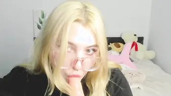 Dick Touch porn video – Touching myself and blowing a toy showing my body