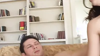 Kleine Titten Sau liebt Anal Sex